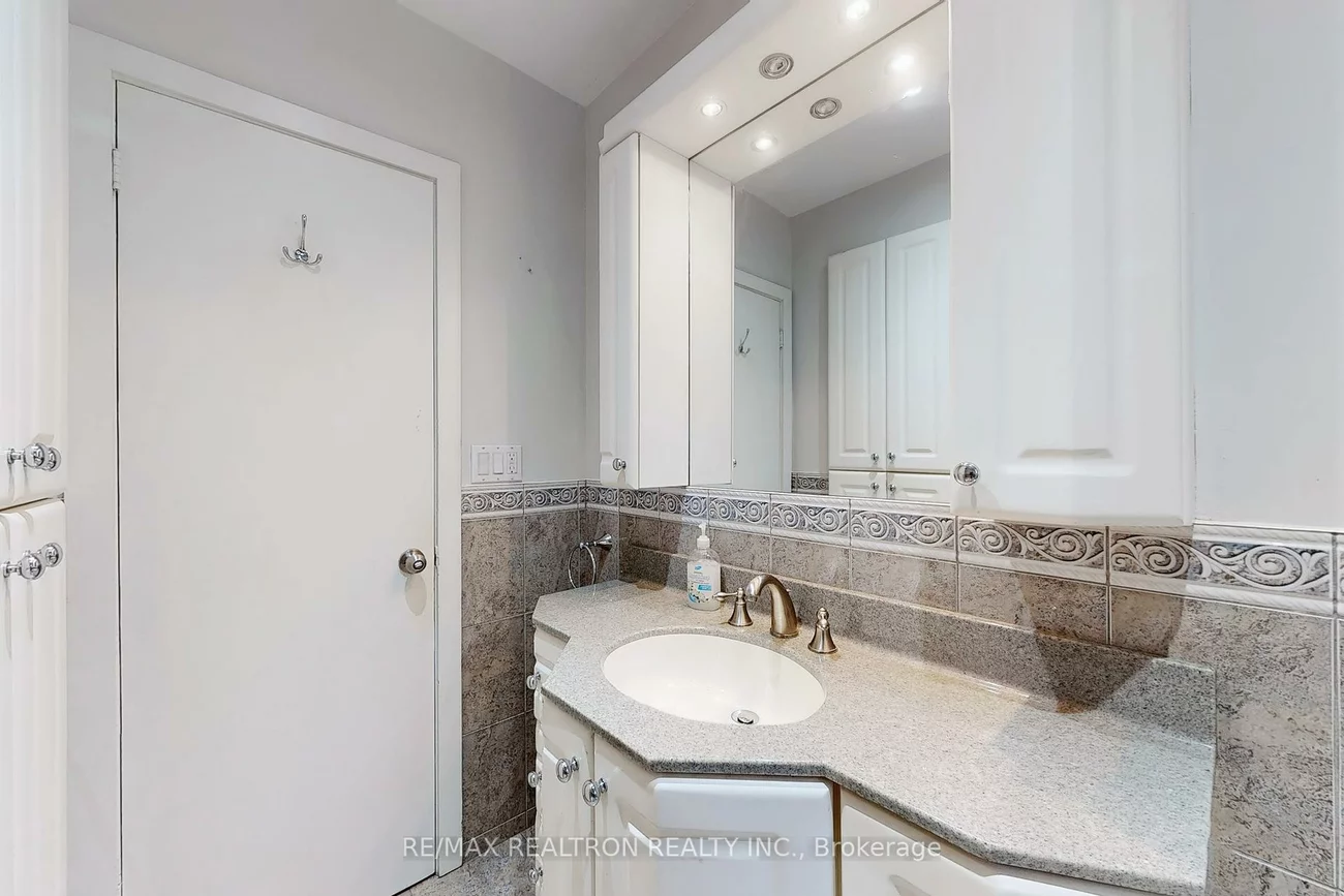 50, Charlemont, Tam O'Shanter-Sullivan, Toronto