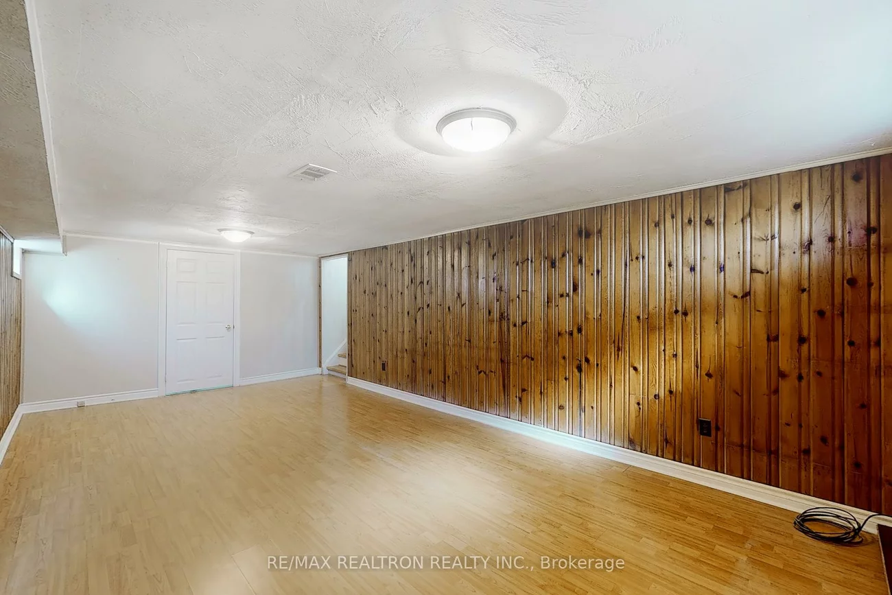 50, Charlemont, Tam O'Shanter-Sullivan, Toronto