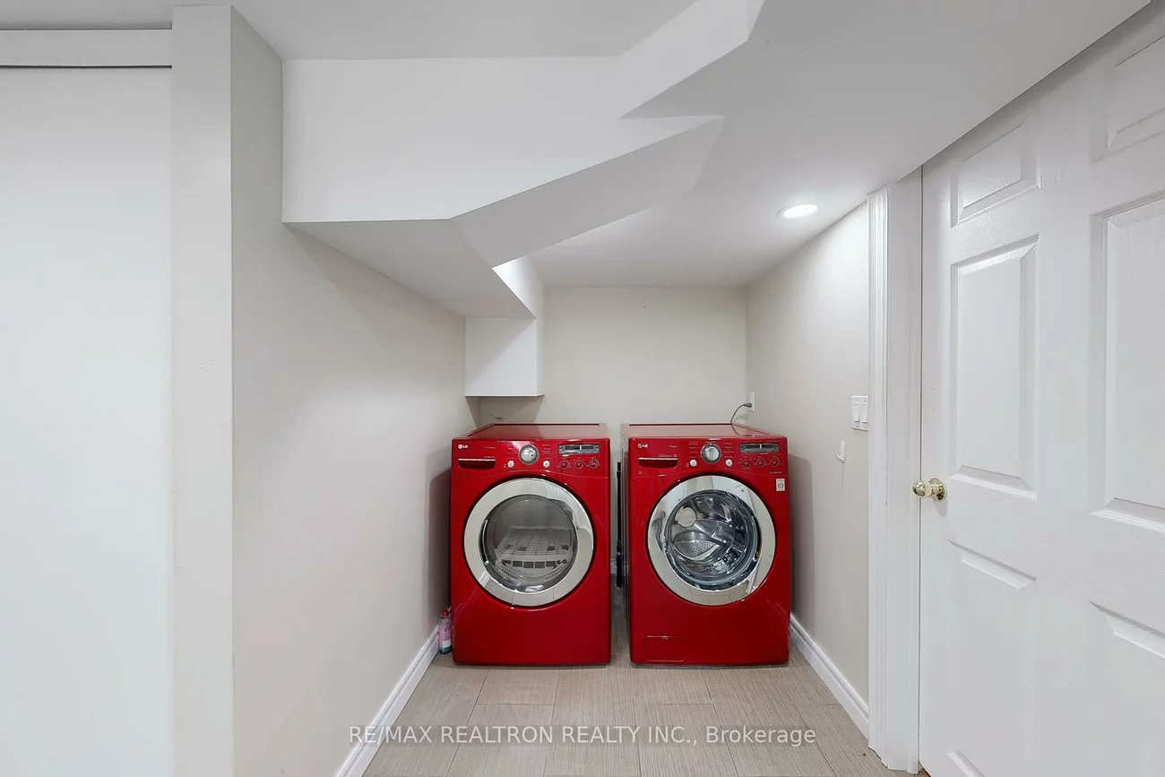 50, Charlemont, Tam O'Shanter-Sullivan, Toronto