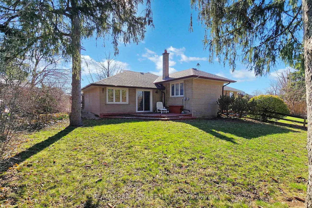 50, Charlemont, Tam O'Shanter-Sullivan, Toronto