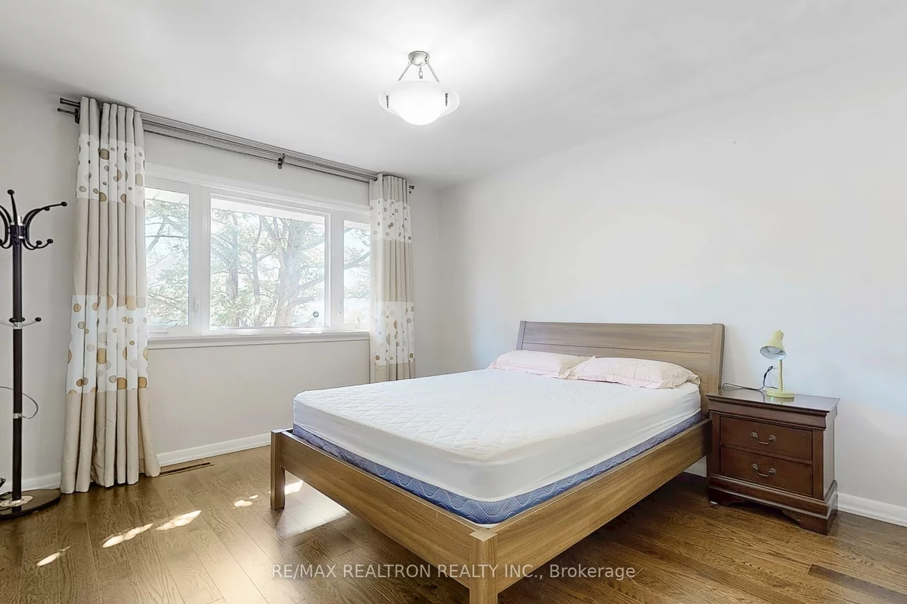 50, Charlemont, Tam O'Shanter-Sullivan, Toronto