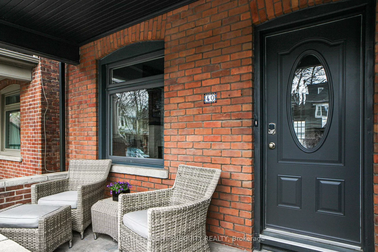 40, Strathcona, North Riverdale, Toronto
