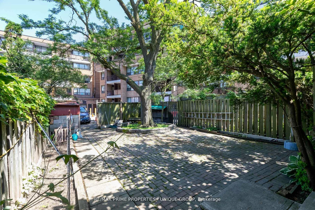21, Cambridge, Playter Estates-Danforth, Toronto