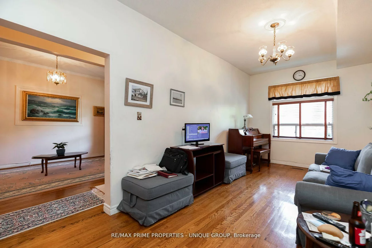 21, Cambridge, Playter Estates-Danforth, Toronto
