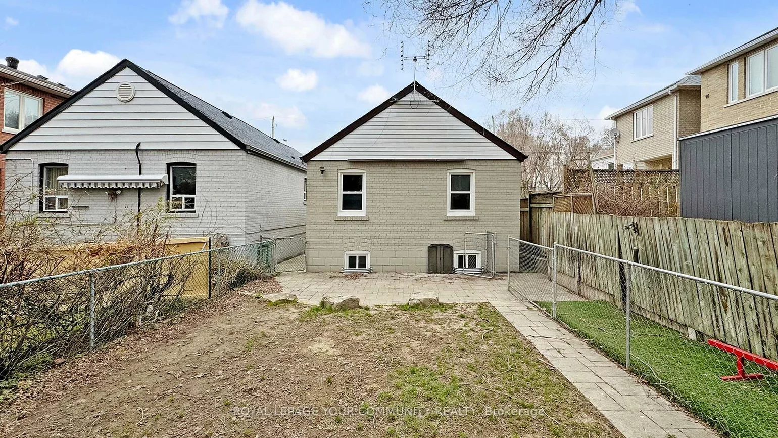 31, Hamstead, Woodbine-Lumsden, Toronto