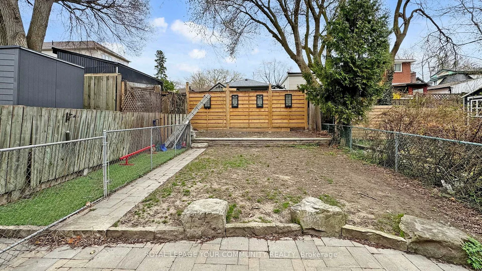 31, Hamstead, Woodbine-Lumsden, Toronto