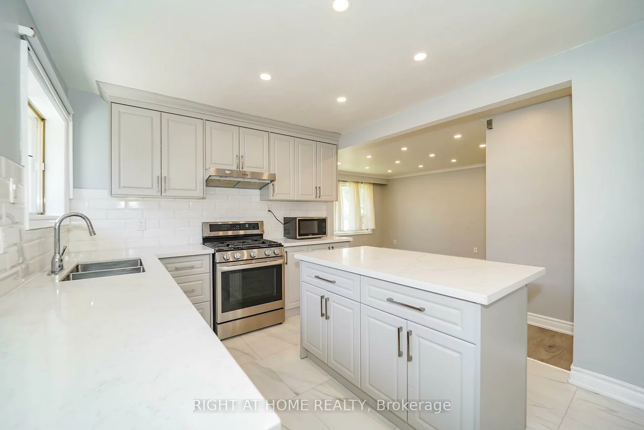 48, Ranstone, Ionview, Toronto
