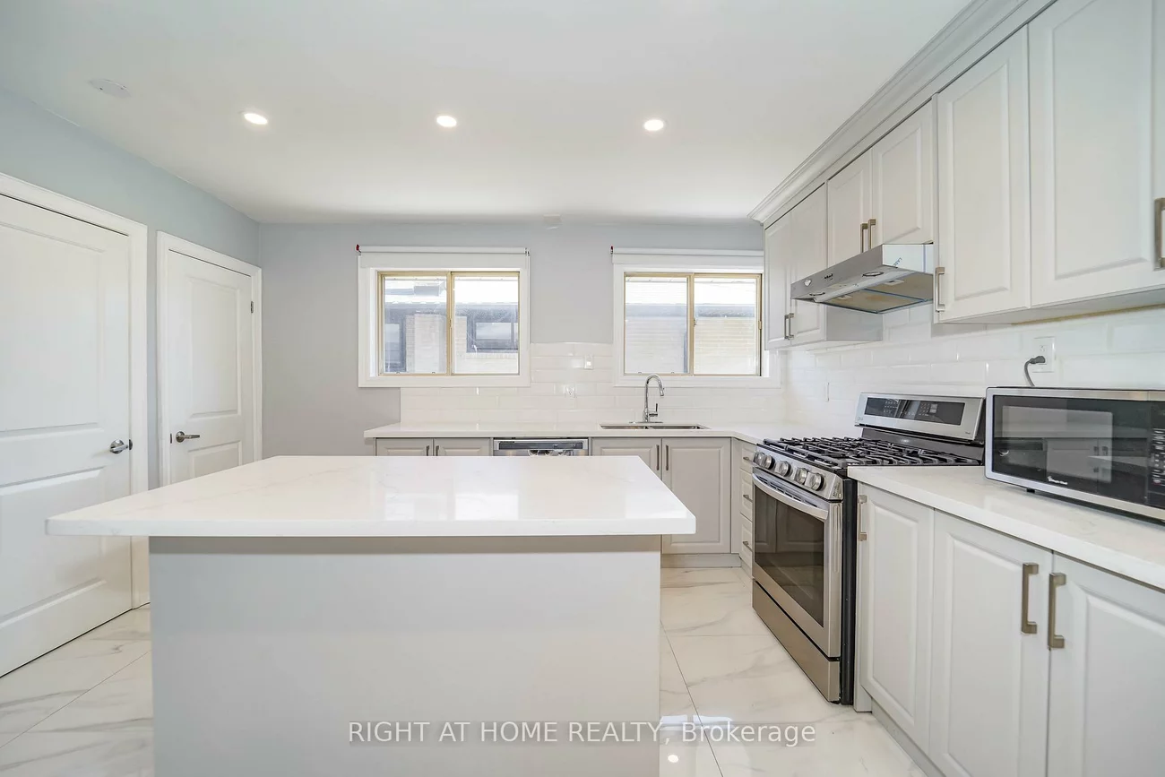 48, Ranstone, Ionview, Toronto