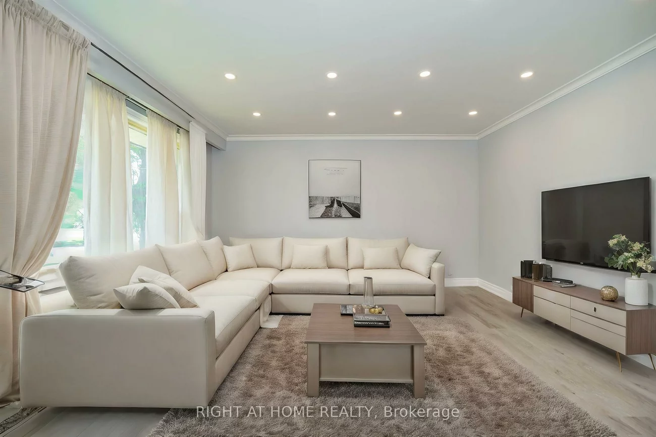 48, Ranstone, Ionview, Toronto