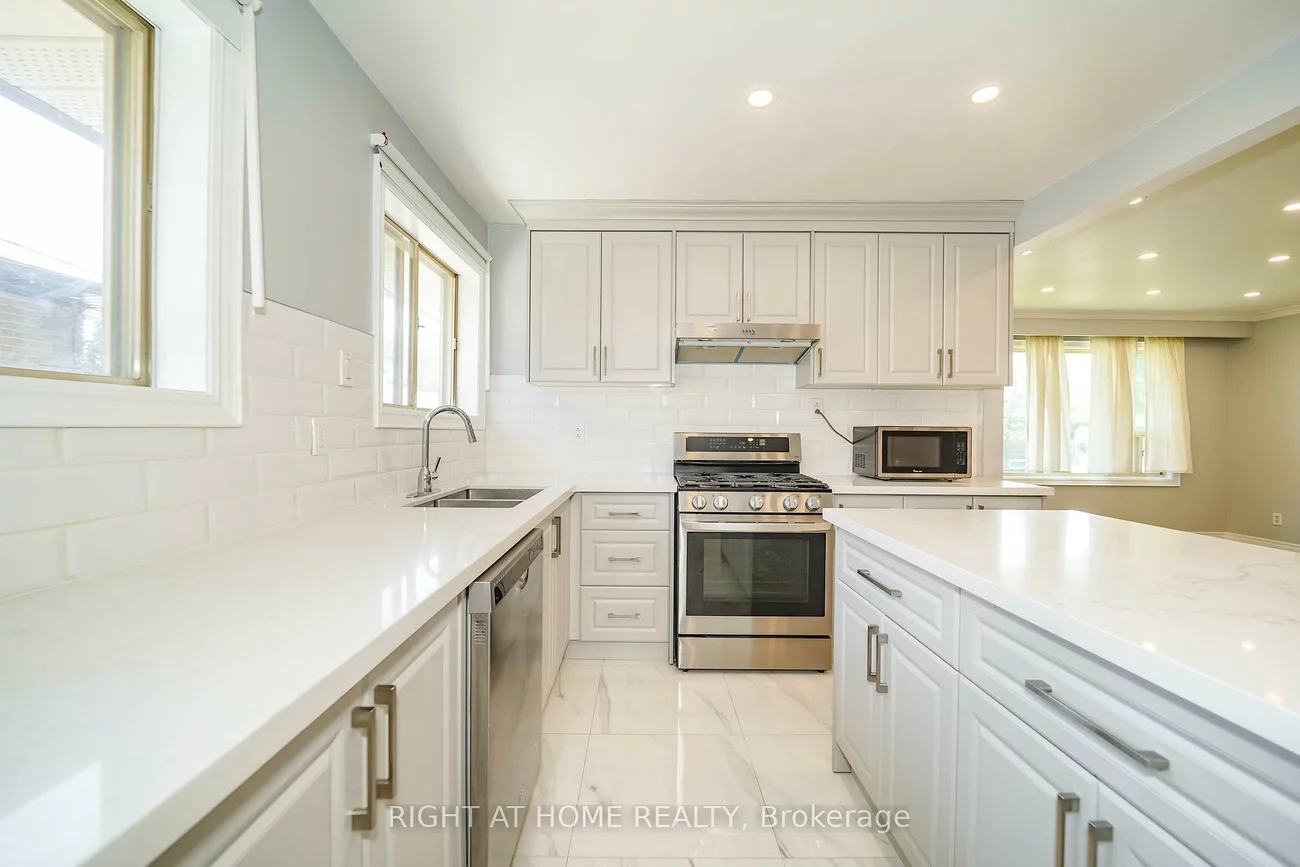 48, Ranstone, Ionview, Toronto