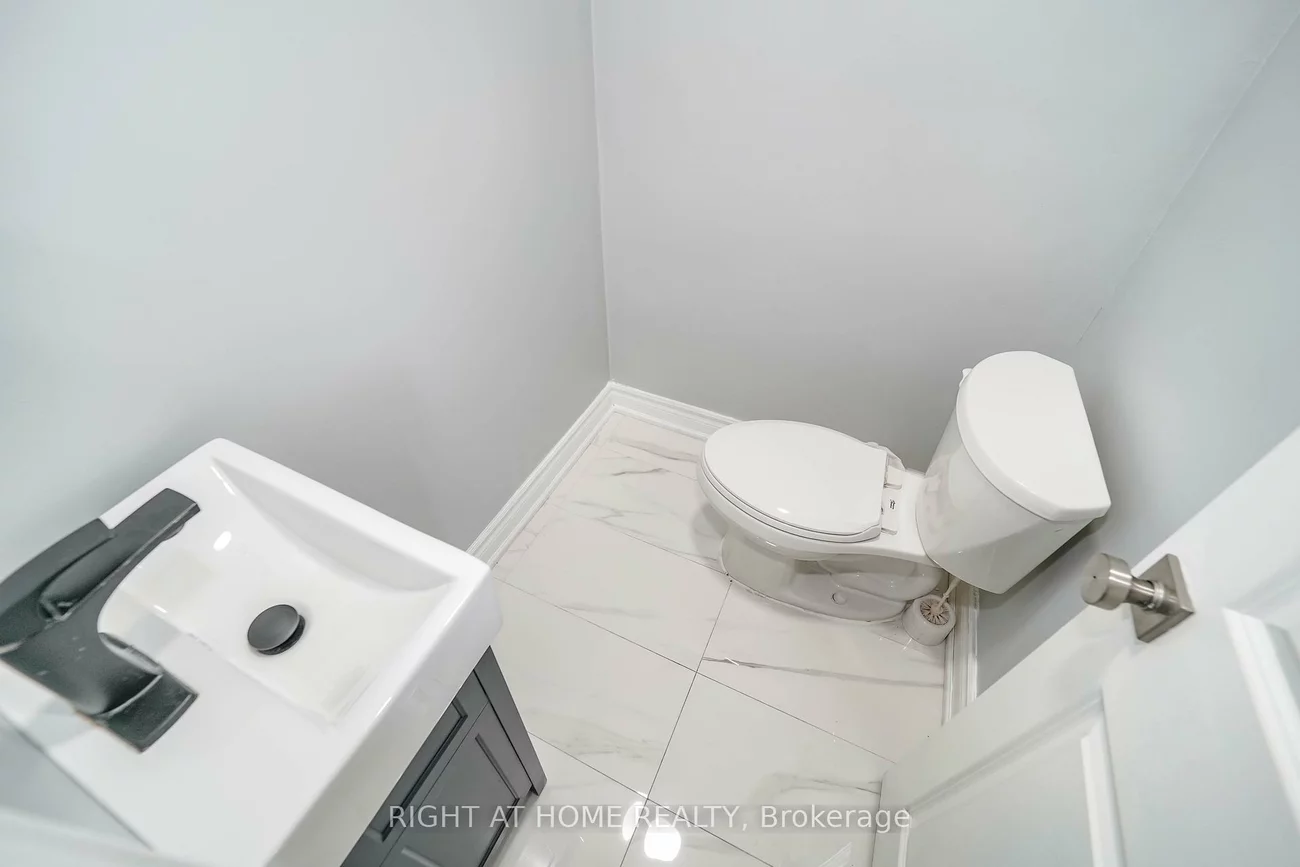 48, Ranstone, Ionview, Toronto