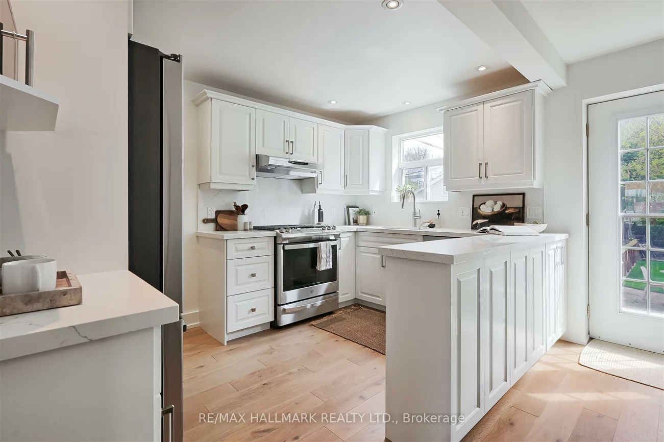 41, Hertle, Greenwood-Coxwell, Toronto