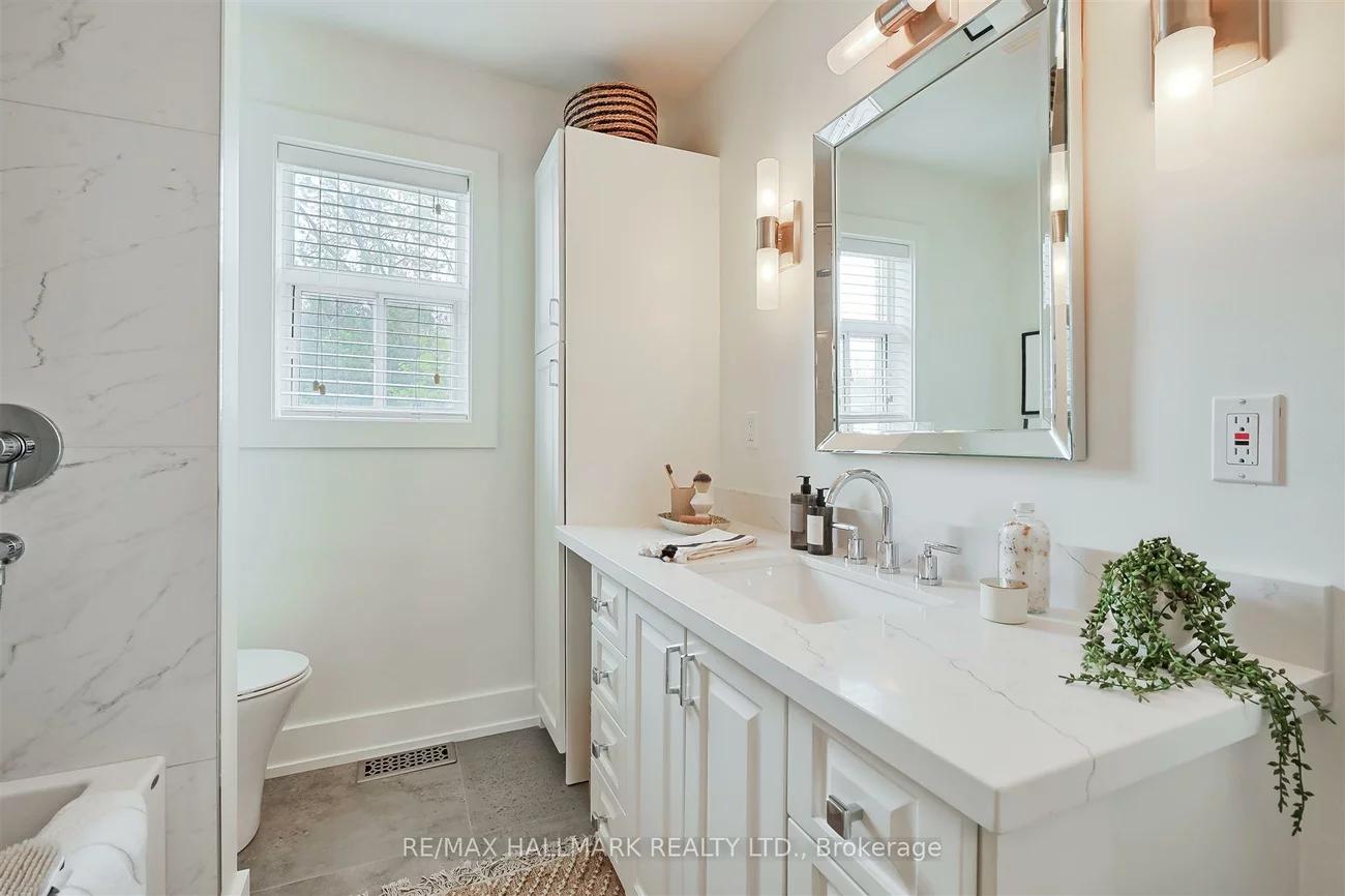 41, Hertle, Greenwood-Coxwell, Toronto