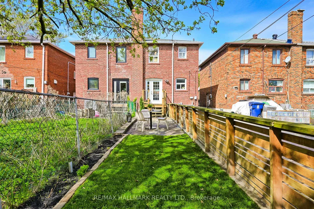 41, Hertle, Greenwood-Coxwell, Toronto