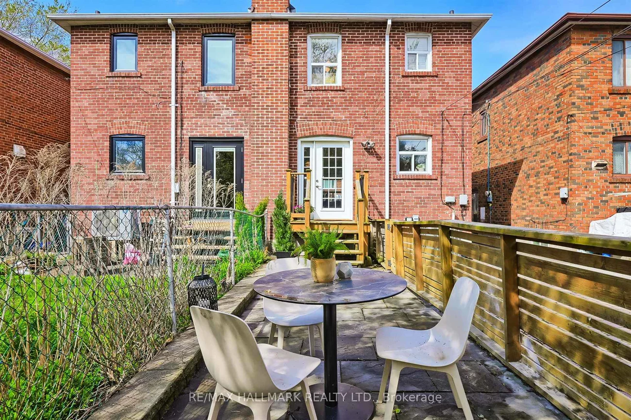41, Hertle, Greenwood-Coxwell, Toronto