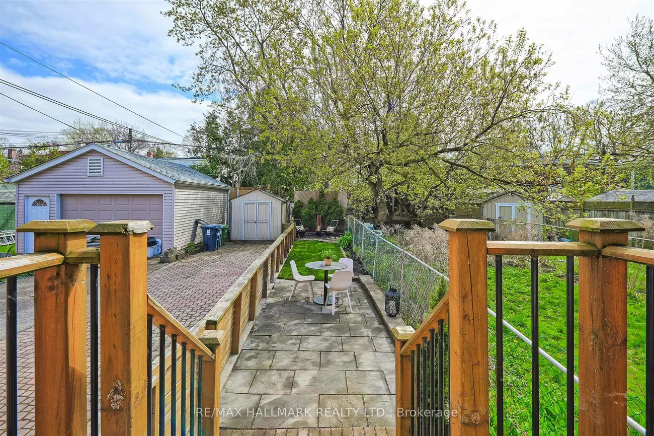 41, Hertle, Greenwood-Coxwell, Toronto