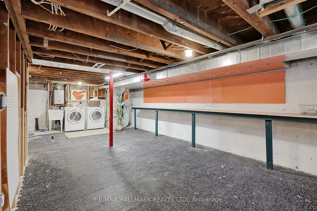 41, Hertle, Greenwood-Coxwell, Toronto