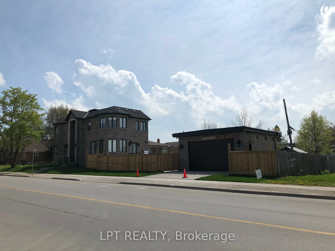 386, Kennedy, Clairlea-Birchmount, Toronto