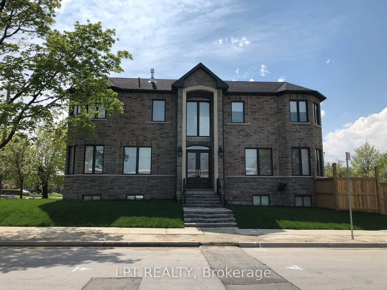 386, Kennedy, Clairlea-Birchmount, Toronto