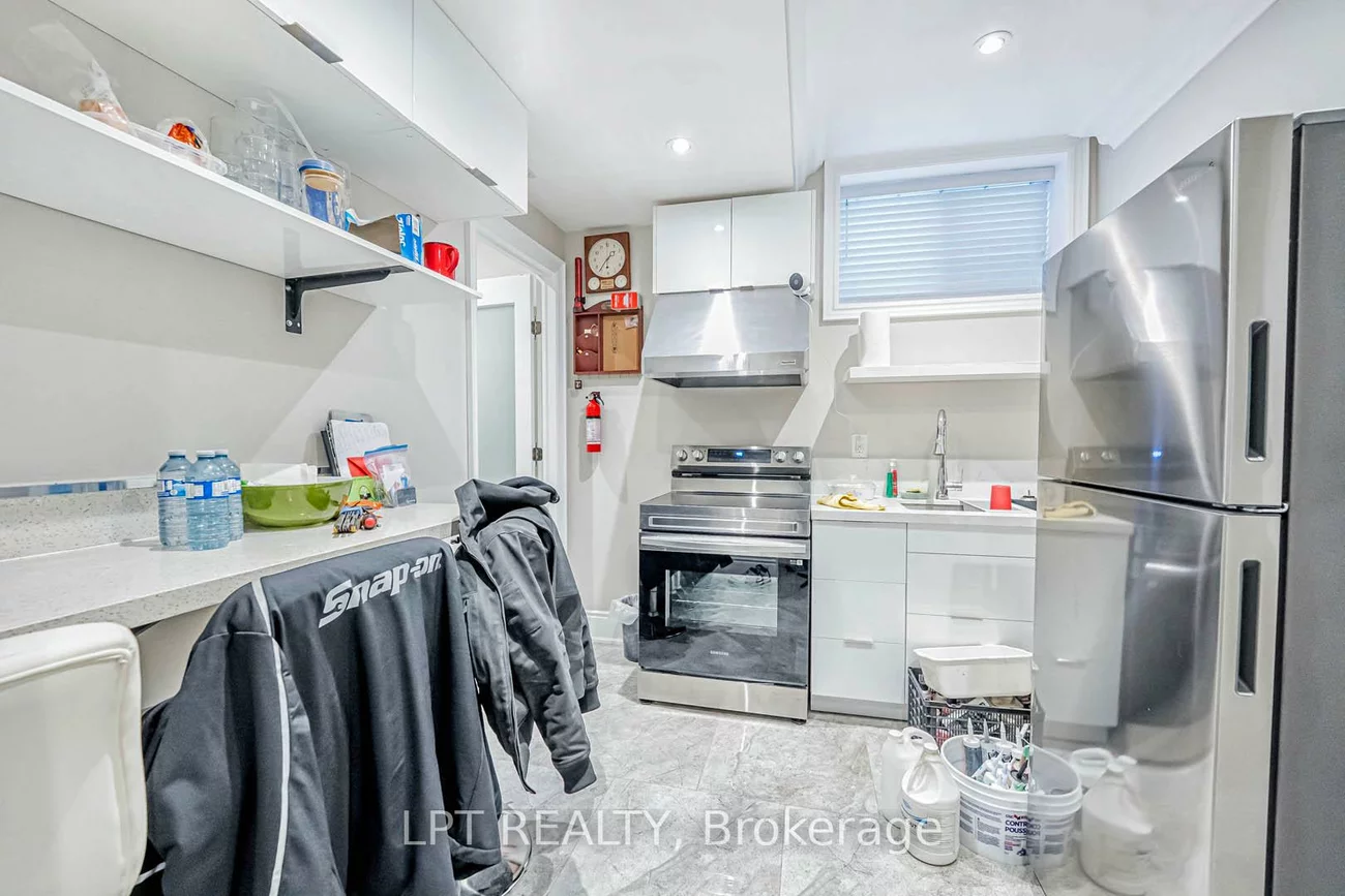 386, Kennedy, Clairlea-Birchmount, Toronto