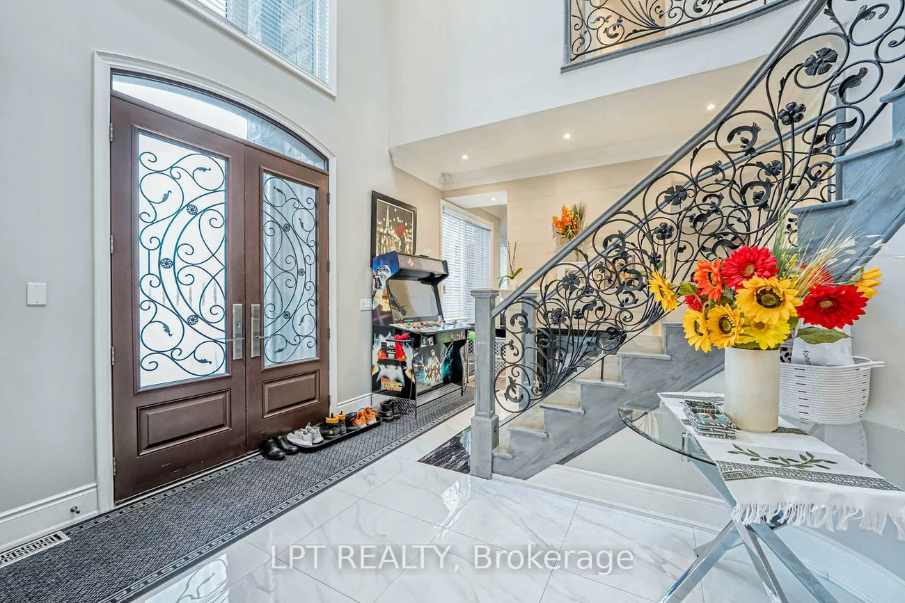 386, Kennedy, Clairlea-Birchmount, Toronto