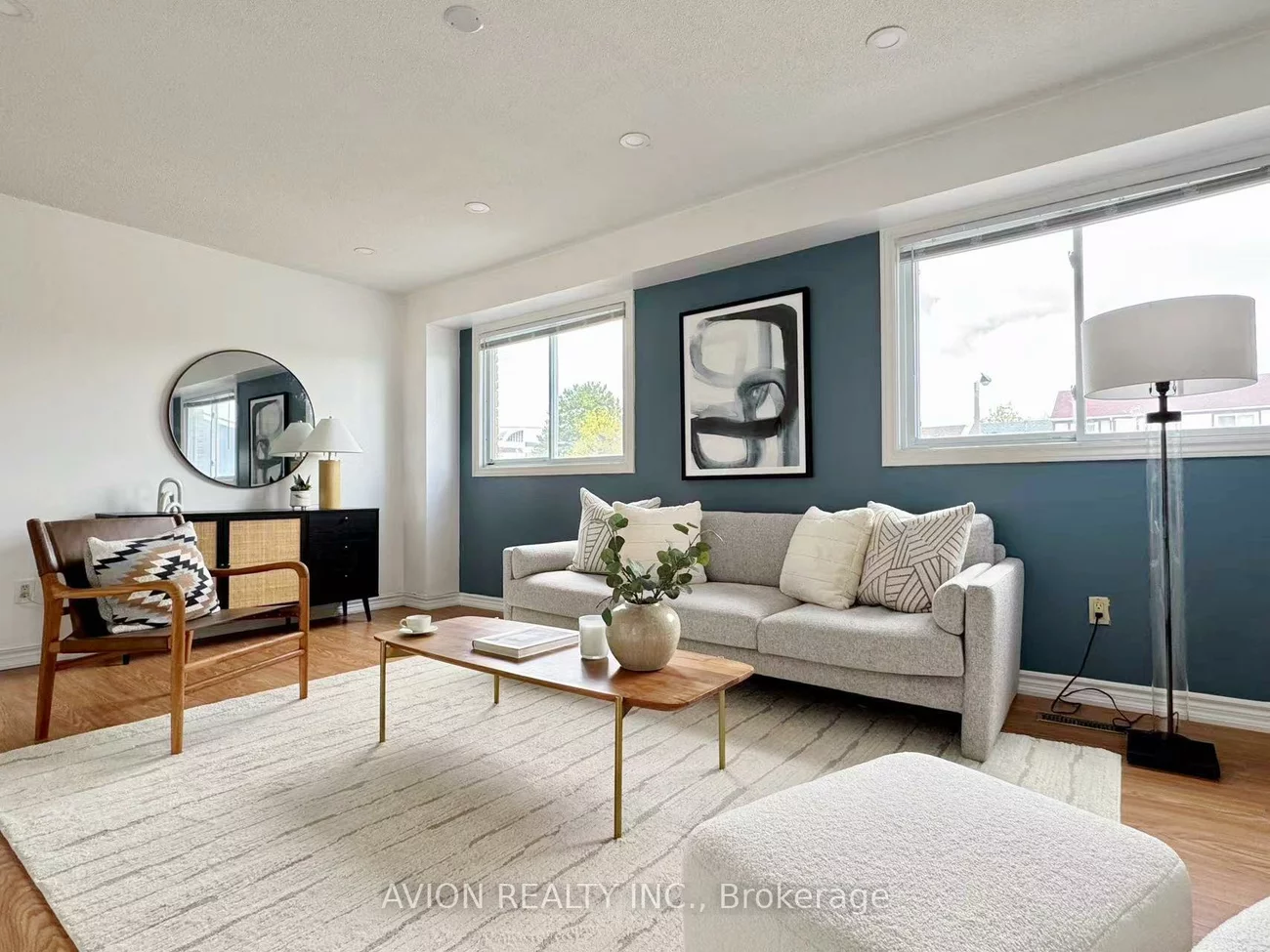 16, Glencoyne, Steeles, Toronto