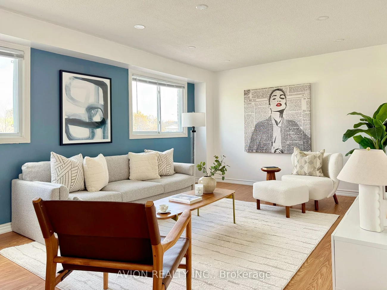 16, Glencoyne, Steeles, Toronto