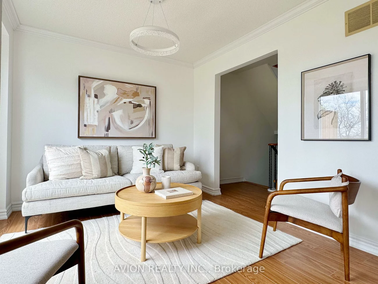 16, Glencoyne, Steeles, Toronto