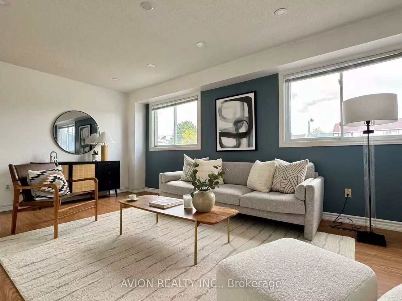 16, Glencoyne, Steeles, Toronto