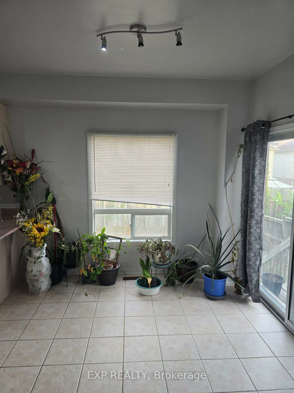 77, Snowball, Malvern, Toronto