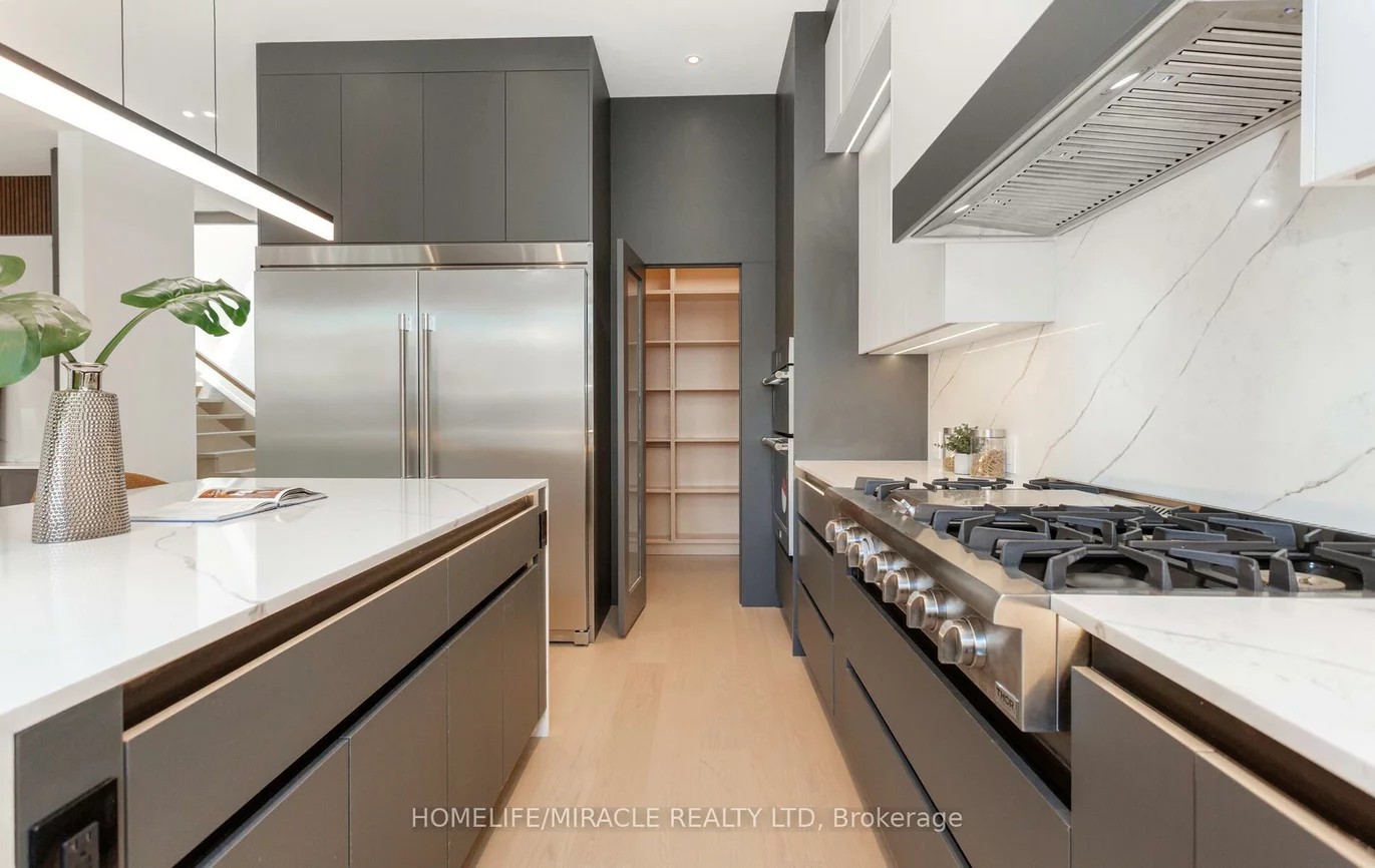 55, Adanac, Cliffcrest, Toronto