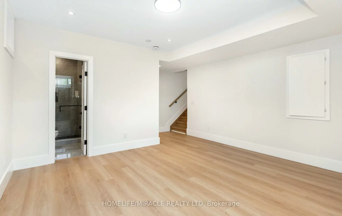 55, Adanac, Cliffcrest, Toronto