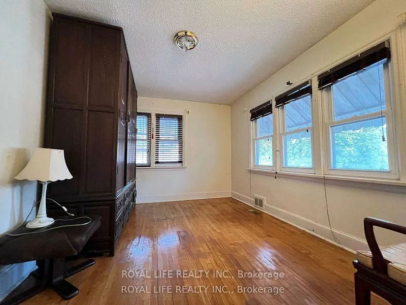 33, Agincourt, Agincourt South-Malvern West, Toronto