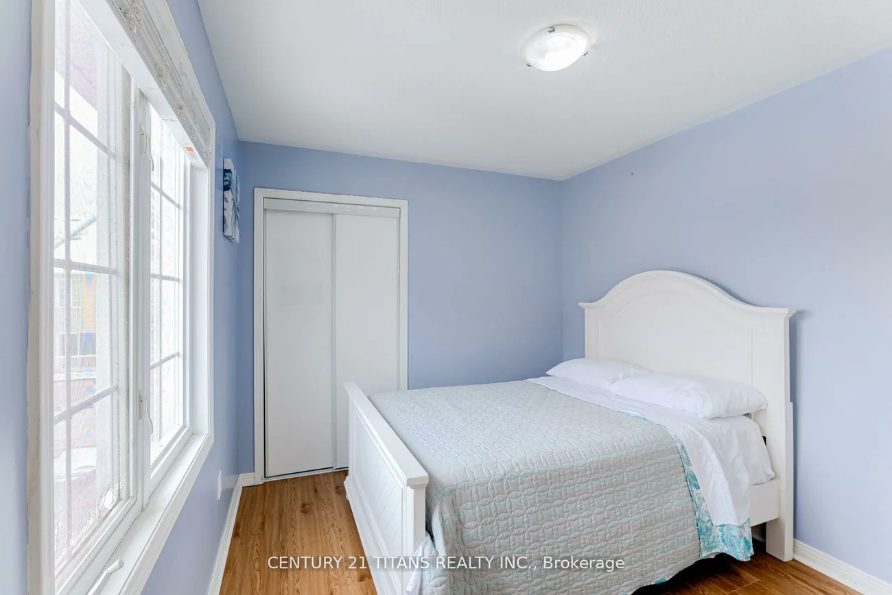 55, Wilkes, Clairlea-Birchmount, Toronto