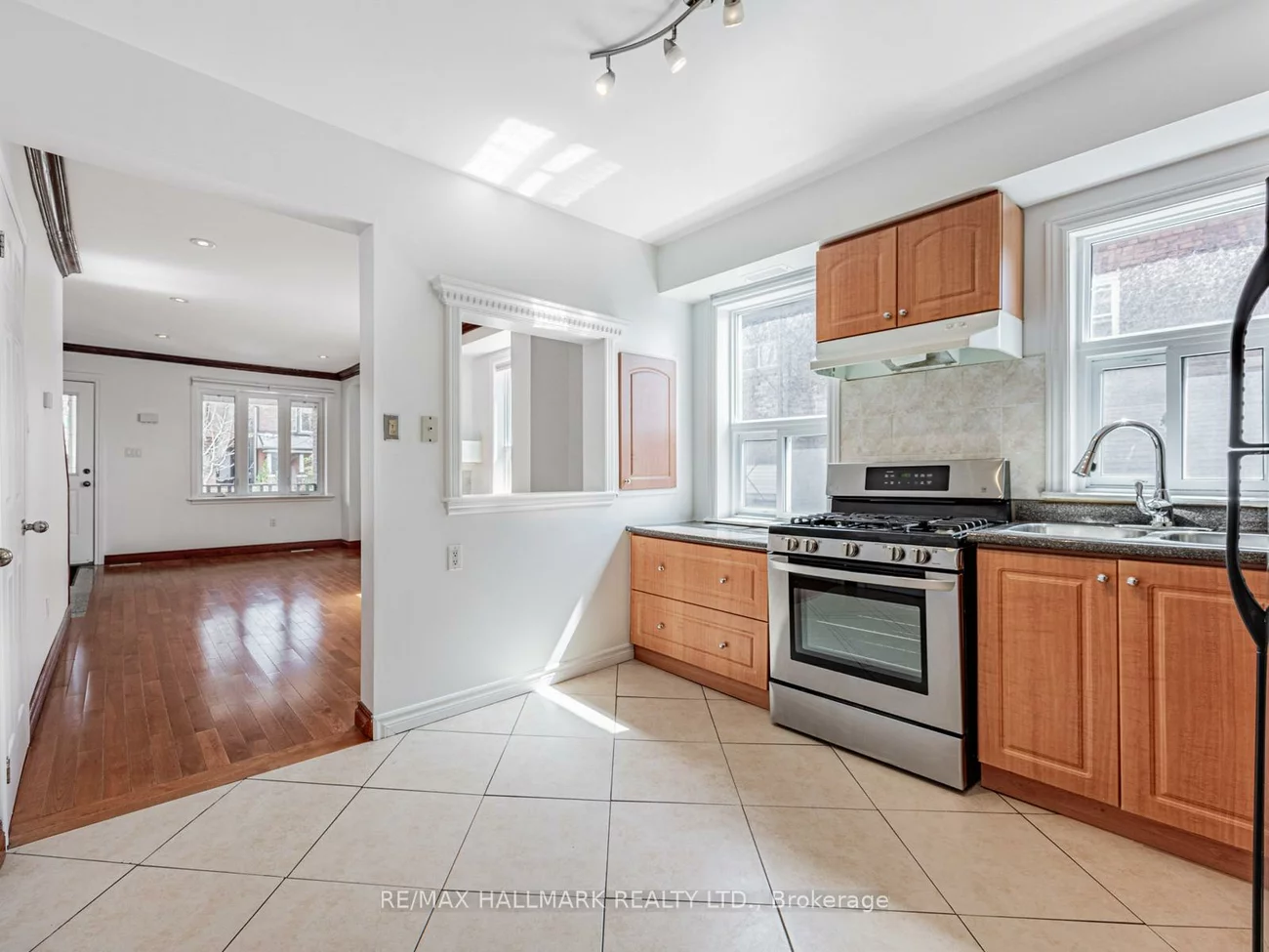 8, Redwood, Greenwood-Coxwell, Toronto