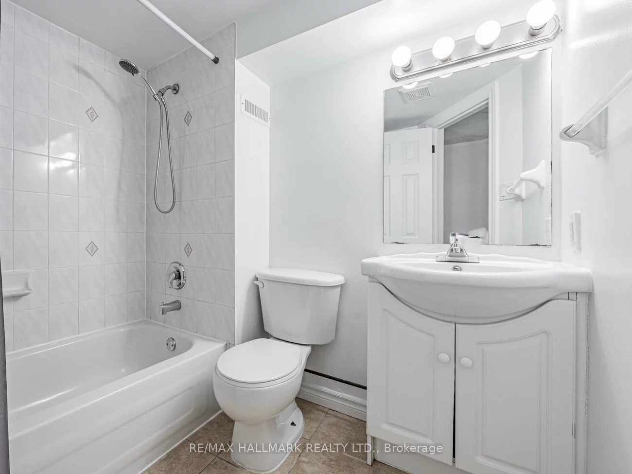 8, Redwood, Greenwood-Coxwell, Toronto