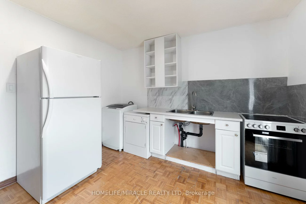 4, Greendowns, Scarborough Village, Toronto