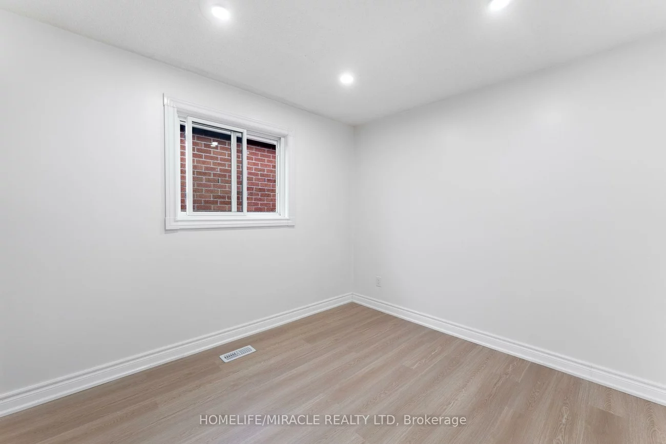 4, Greendowns, Scarborough Village, Toronto