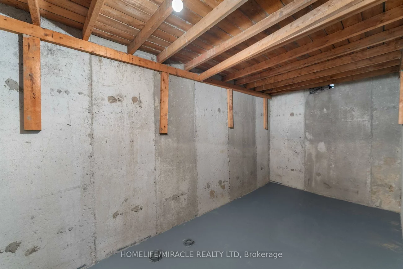 4, Greendowns, Scarborough Village, Toronto