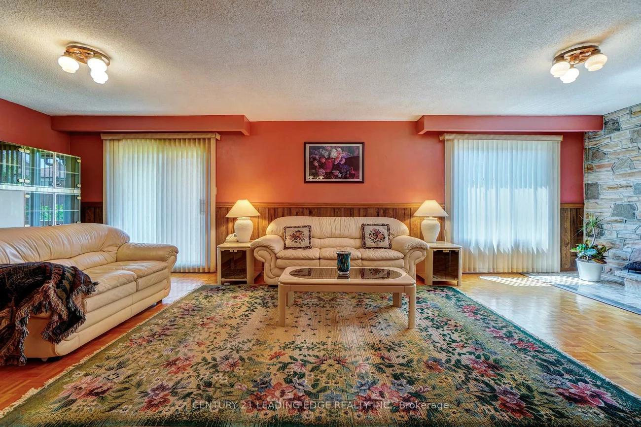 302, Huntsmill, Steeles, Toronto