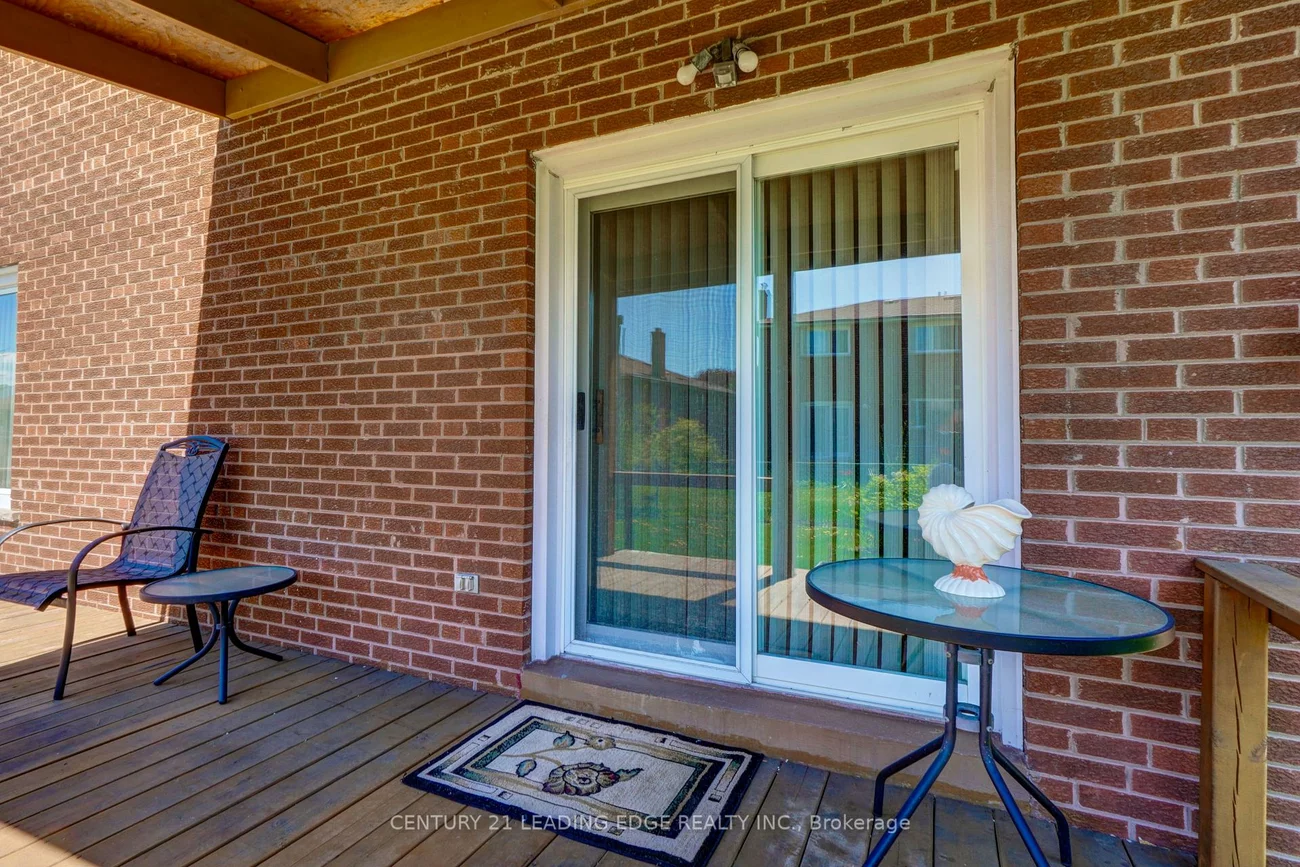 302, Huntsmill, Steeles, Toronto