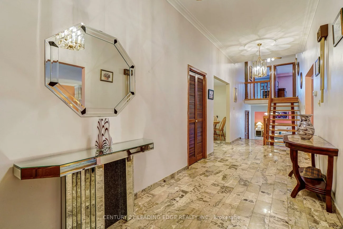 302, Huntsmill, Steeles, Toronto