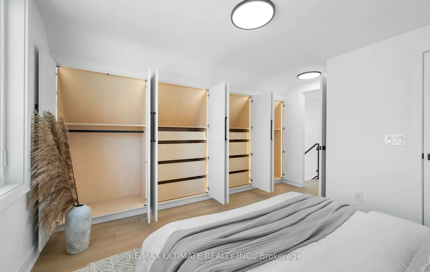 54, Hexham, Wexford-Maryvale, Toronto