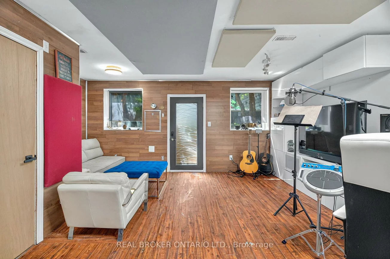 143, Parkmount Rd, Greenwood-Coxwell, Toronto