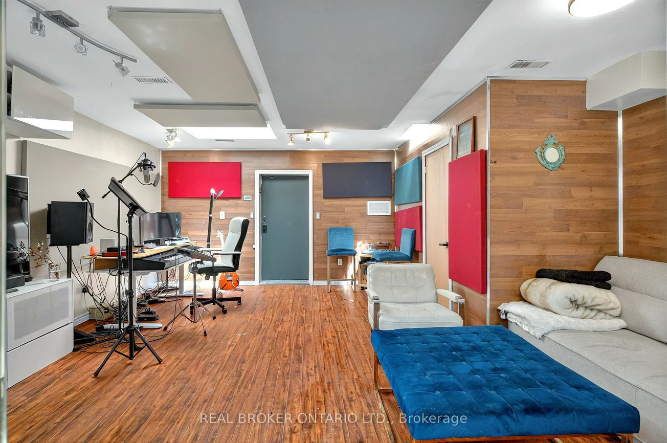 143, Parkmount Rd, Greenwood-Coxwell, Toronto
