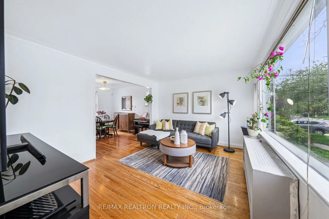 16, Plaxton, O'Connor-Parkview, Toronto