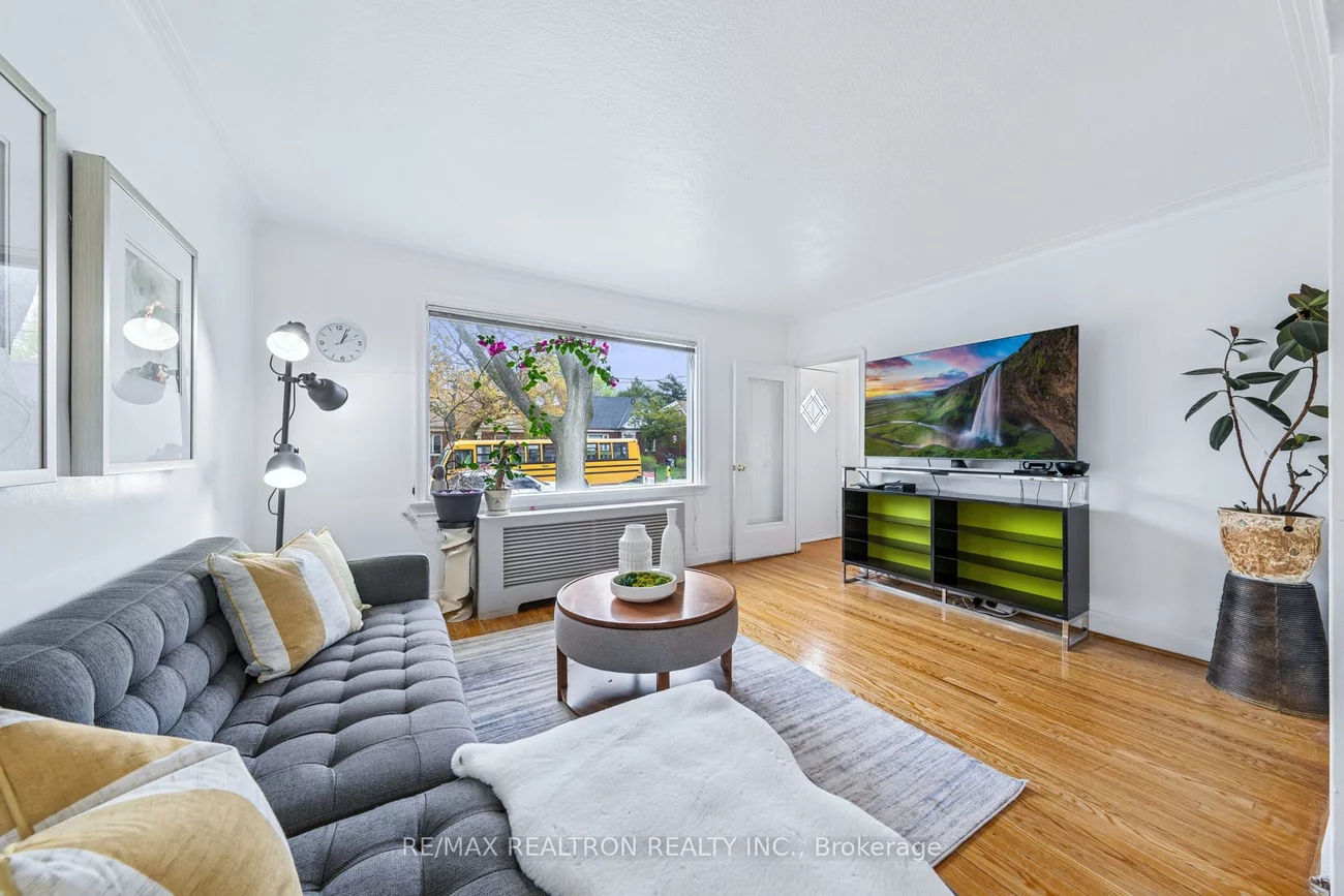 16, Plaxton, O'Connor-Parkview, Toronto