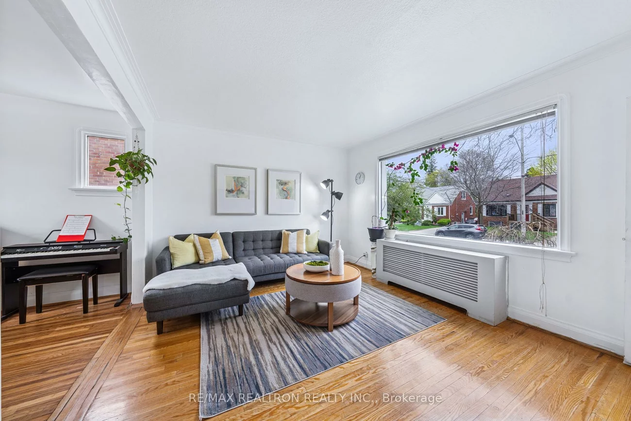 16, Plaxton, O'Connor-Parkview, Toronto