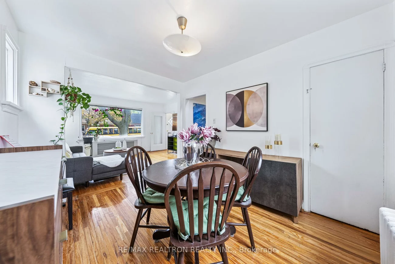 16, Plaxton, O'Connor-Parkview, Toronto
