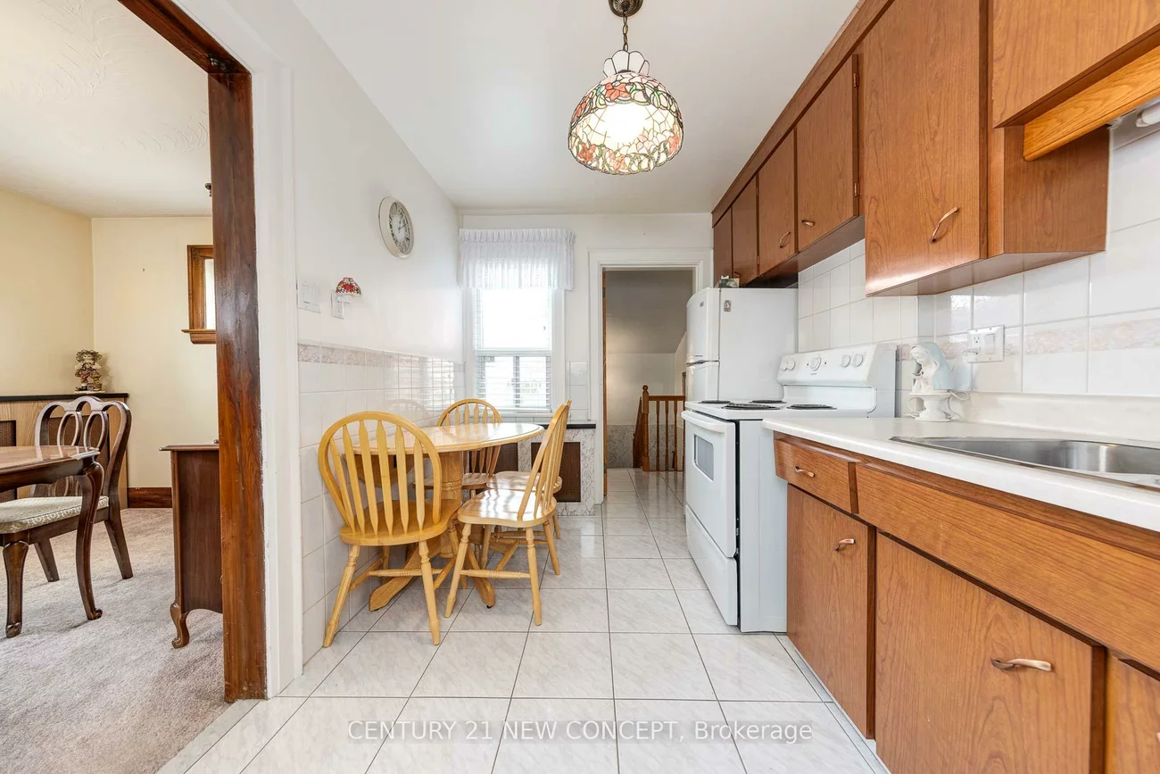 52, Frankdale, Danforth Village-East York, Toronto